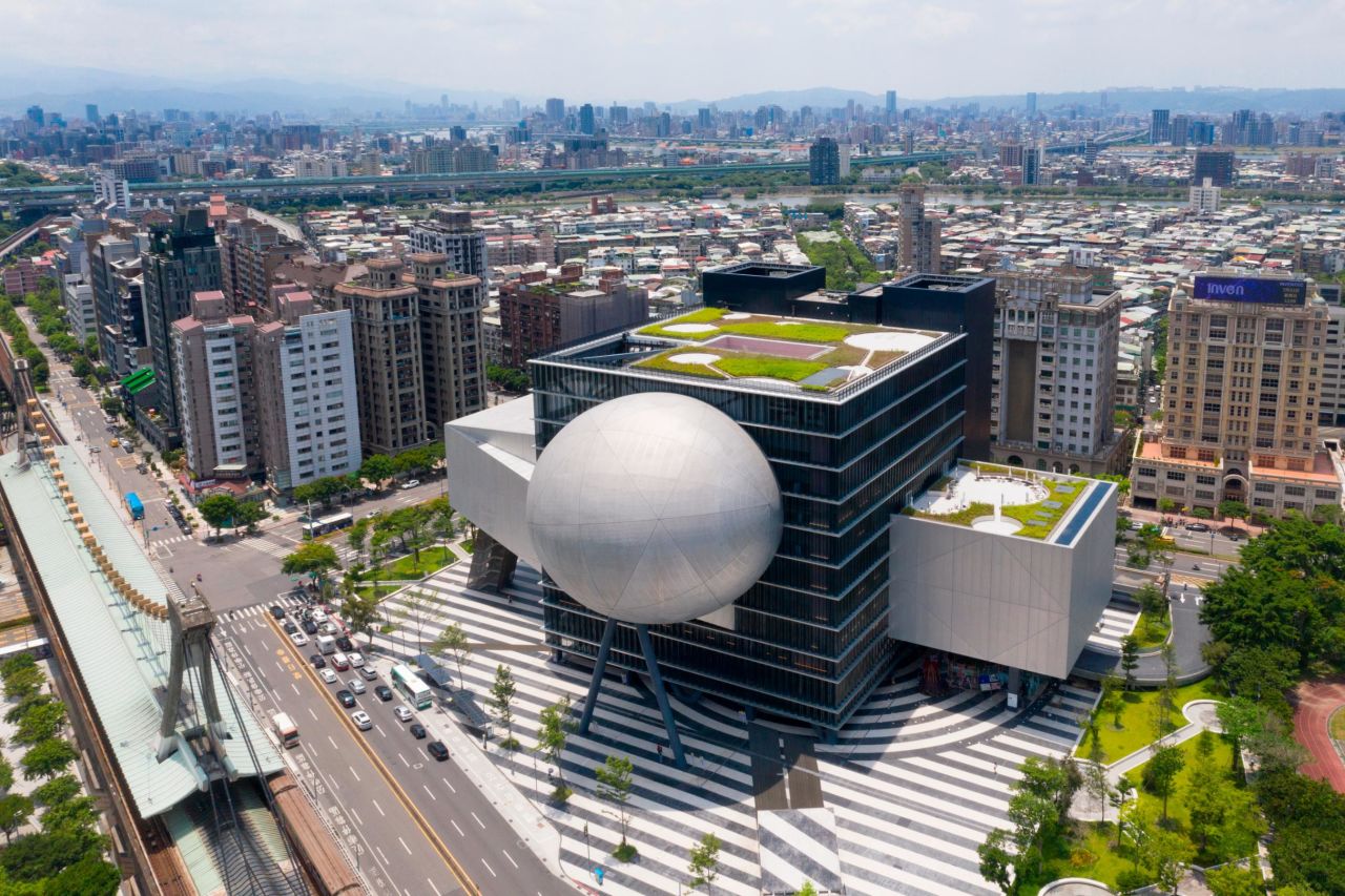 The long-awaited Taipei Performing Arts Center opened to the public last week.