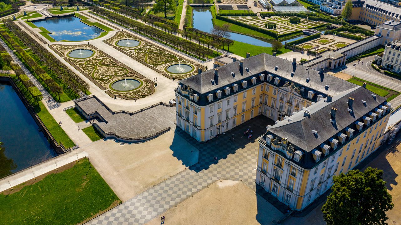 The writer went on a whim to the Augustusburg castle in Brühl.