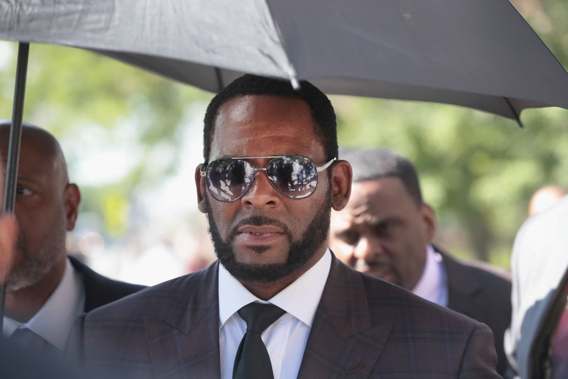 Singer R. Kelly leaves the Leighton Criminal Courts Building following a hearing on June 26, 2019 in Chicago. 