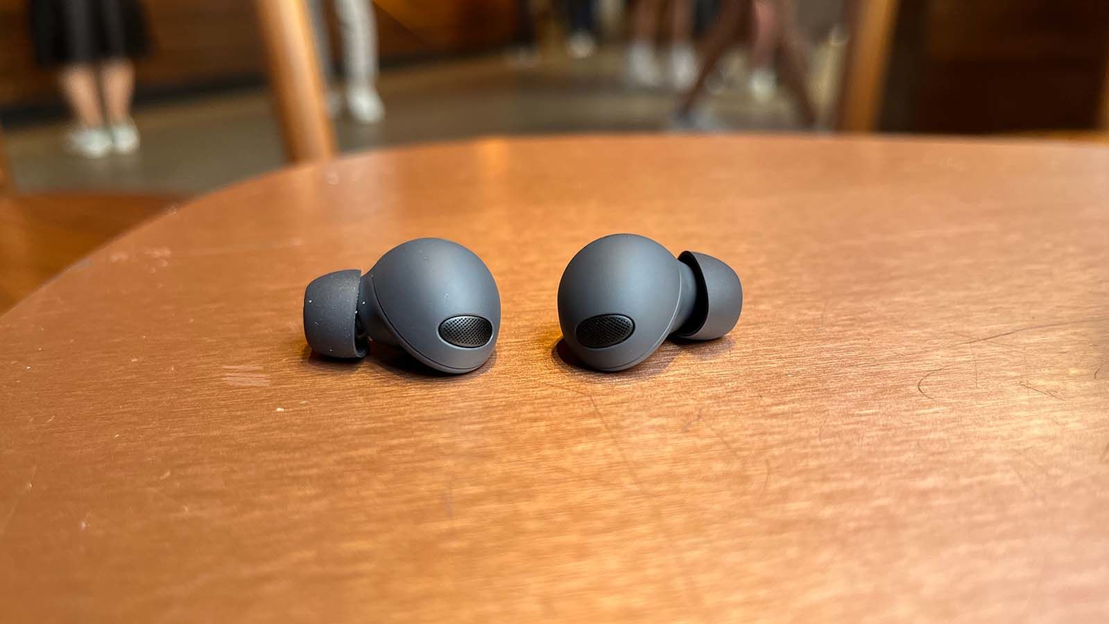 Samsung's Galaxy Buds 2 Pro: more comfortable design and hi-fi audio - The  Verge