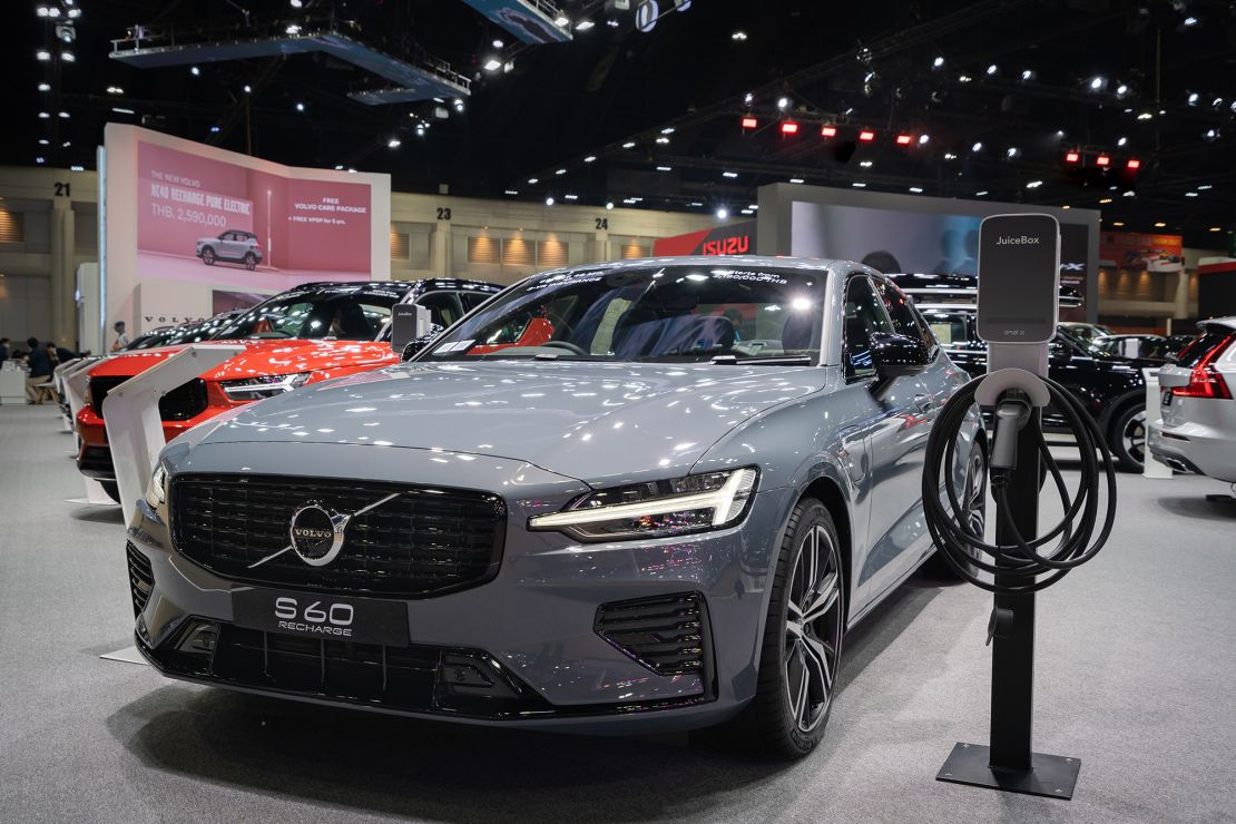 The Volvo S60 Recharge will be among vehicles qualifying for the credit until year's end.