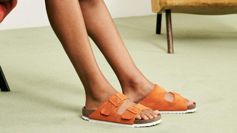 The 14 comfiest sandals, according to podiatrists and fashion experts | CNN Underscored