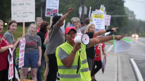Teachers picket on August 22, 2022, outside Yorktown Middle School in Columbus, Ohio.