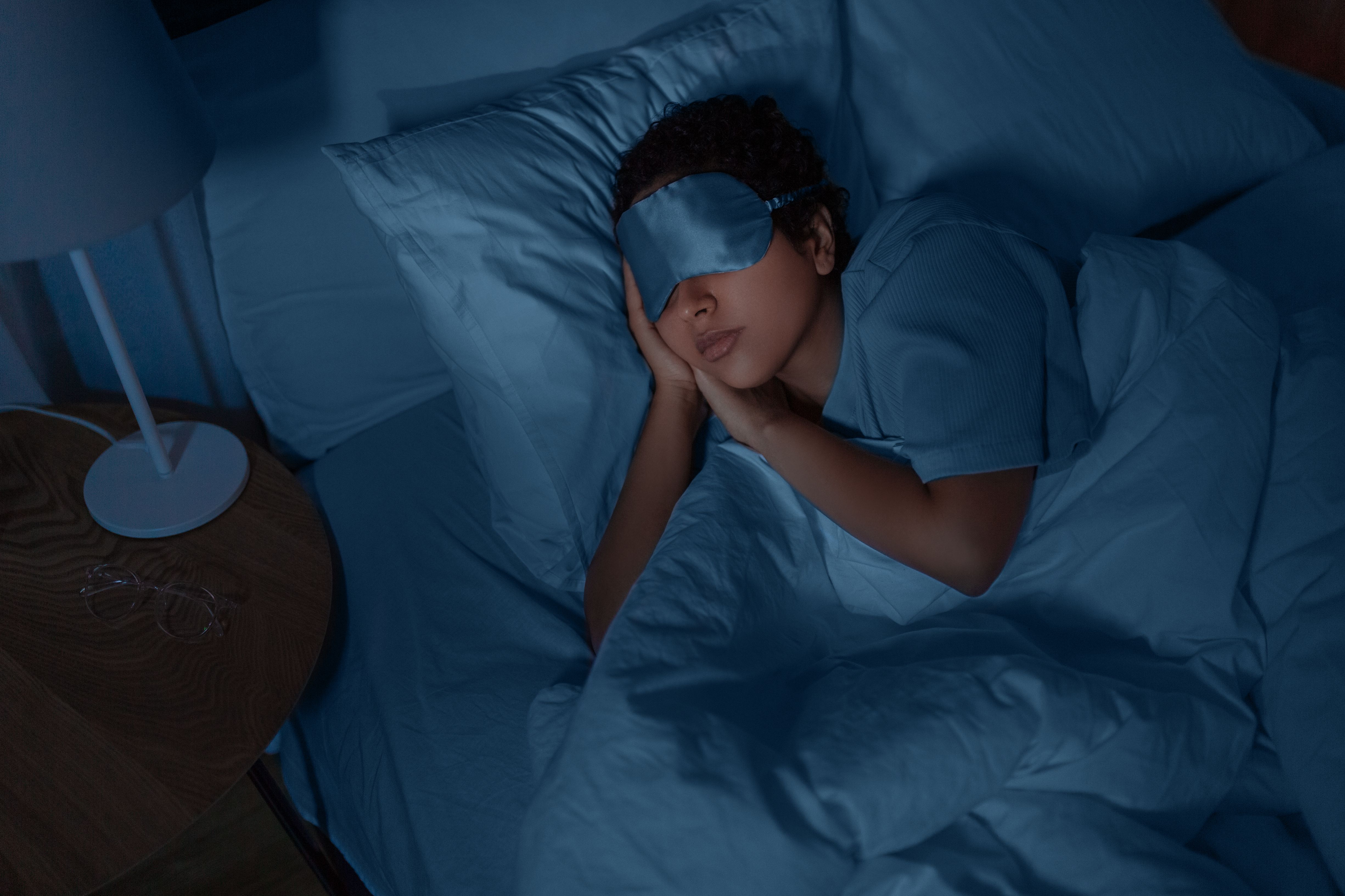 Sleepless nights make for selfish days, new study suggests | CNN