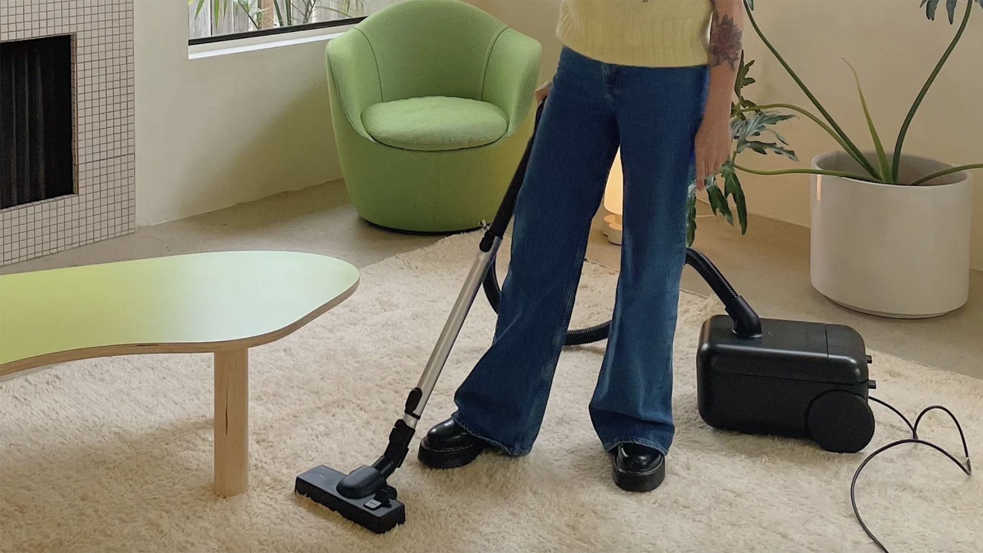 Airsign HEPA Vacuum