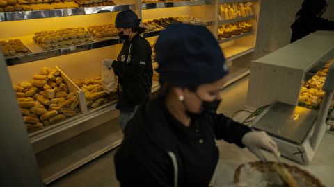 The price of bread in Argentina has taken an inflationary hit due to fluctuating commodity prices.