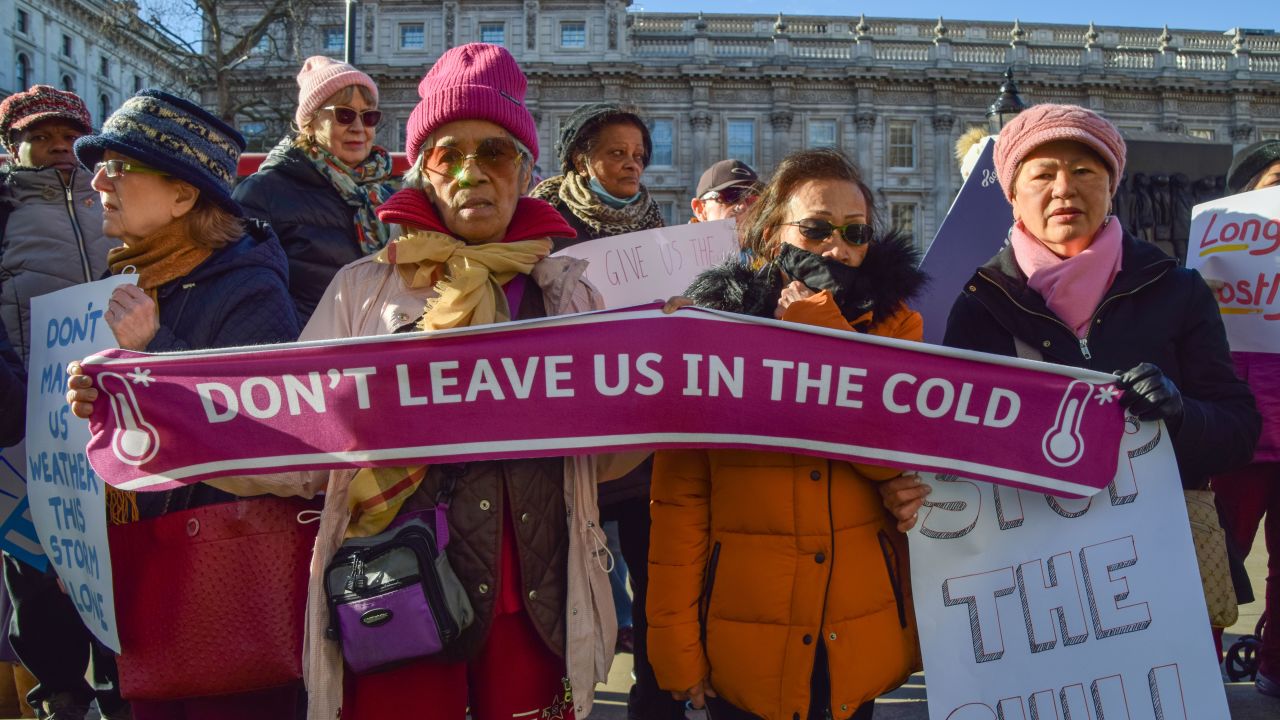 LONDON, UNITED KINGDOM - 2022/01/31: Protesters hold a 'Don't Leave Us In The Cold' banner during the rally.
Charity organisation, Age UK were joined by demonstrators outside Downing Street as they delivered a letter to Boris Johnson signed by over 97700 people, urging the government to help elderly people with their energy bills. One million older people live in fuel poverty and are unable to afford the cost of heating during winter. (Photo by Vuk Valcic/SOPA Images/LightRocket via Getty Images)