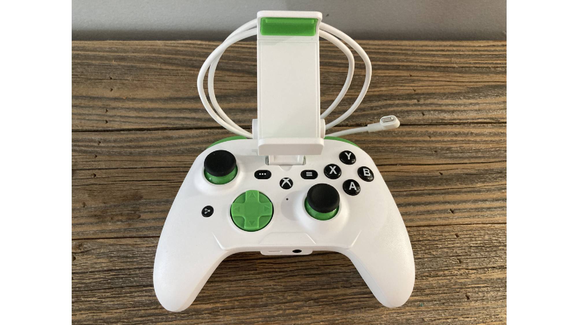  RiotPWR Mobile Cloud Gaming Controller for iOS