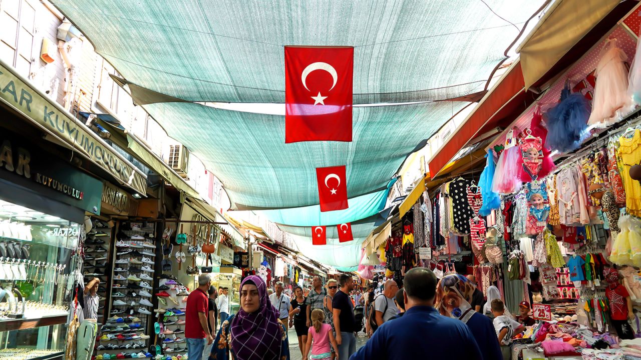 Shopping under cover: Izmir's Kemeralti bazaar