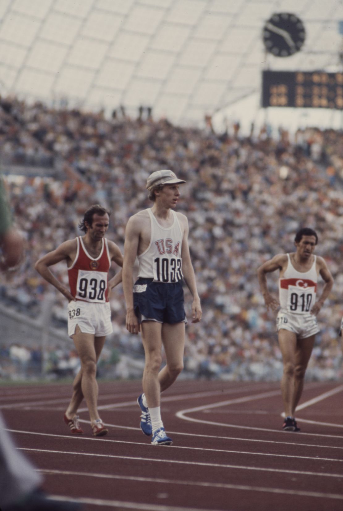 Wottle prepares to compete in the 1,500m at the Munich Olympics. 