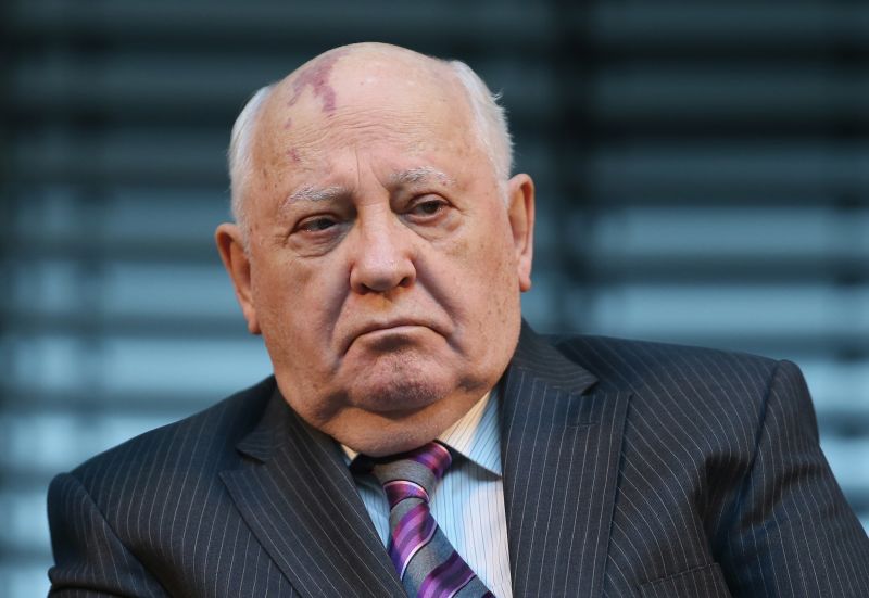 Mikhail Gorbachev former Soviet president who took down the Iron Curtain dies – CNN