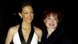 Actress Ashley Judd (left) and her mother singer Naomi Judd arrive at the premiere of "Twisted" on February 23, 2004 at Paramount Studios, in Los Angeles, California. 