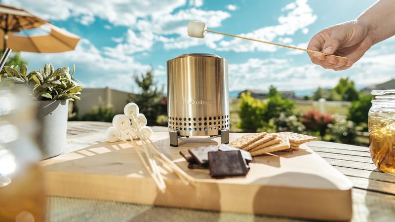Solo Stove’s new pint-sized Mesa fire pit is perfect for small spaces | CNN Underscored