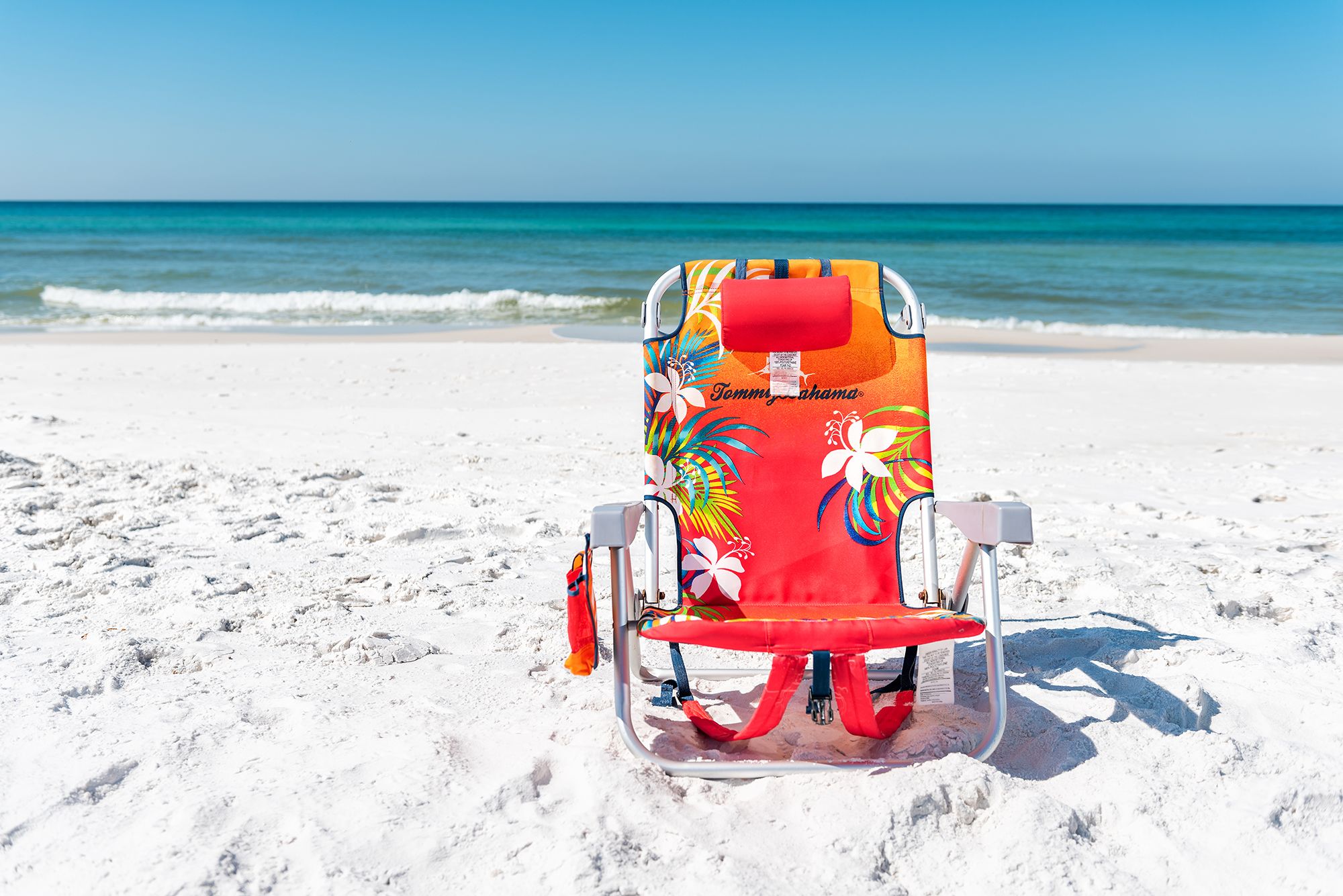 How to close Tommy Bahama beach chairs 