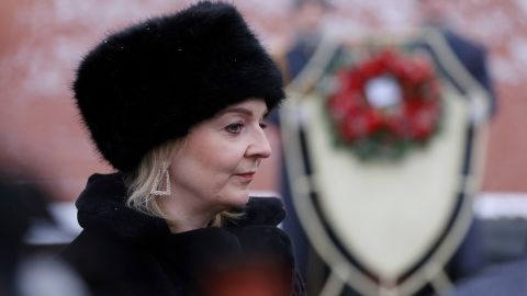 Truss has been compared to Margaret Thatcher, who wore a fur hat on her official visit to Moscow. 