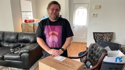 Harri Hursti, an election machine security expert, purchased the voting machine on eBay for $1,200.