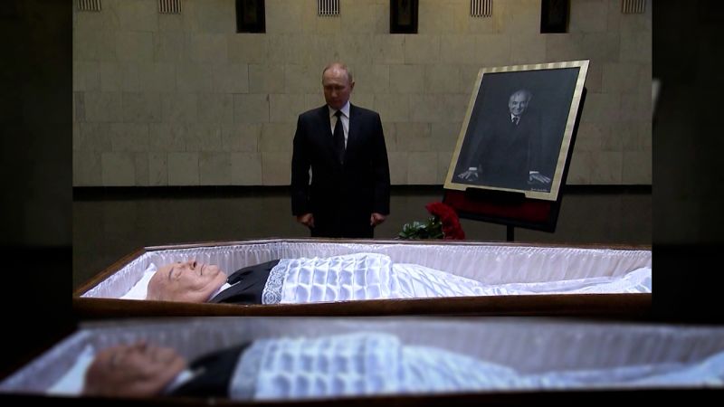 Watch: Putin pays respects to Gorbachev but will not attend funeral | CNN