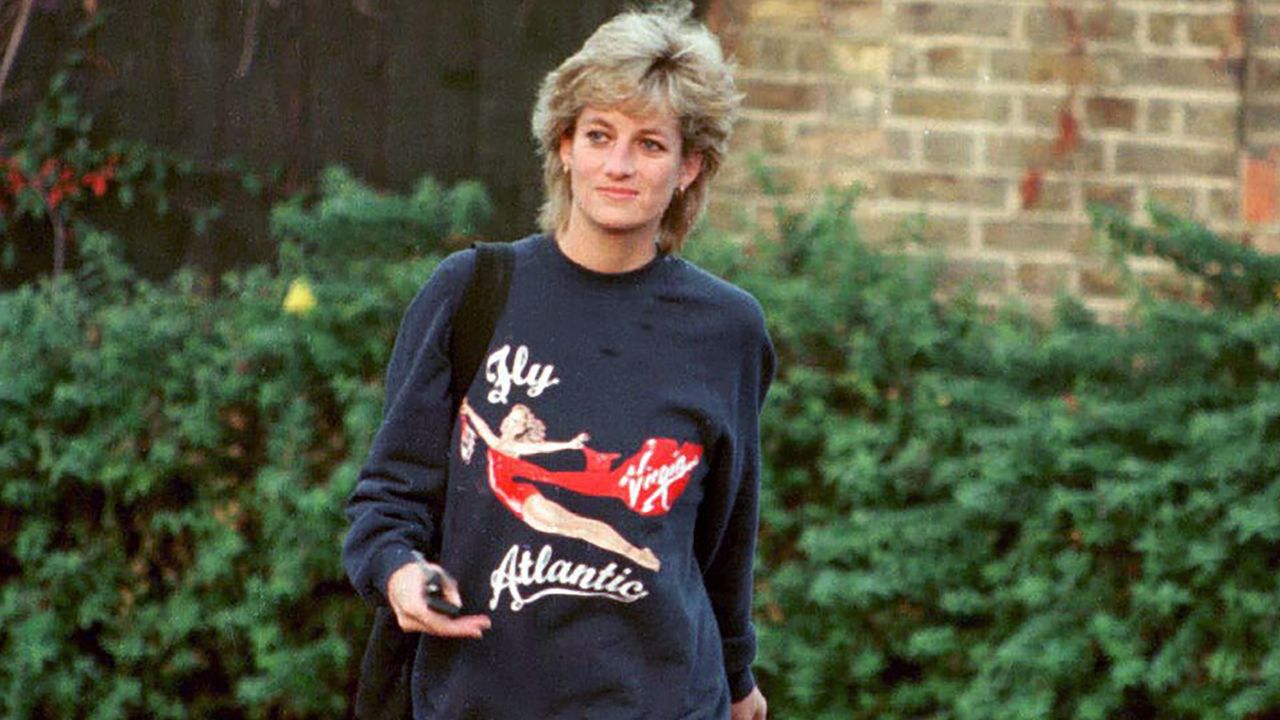 Diana, Princess of Wales leaves Chelsea Harbour Club, London in November 1995.  