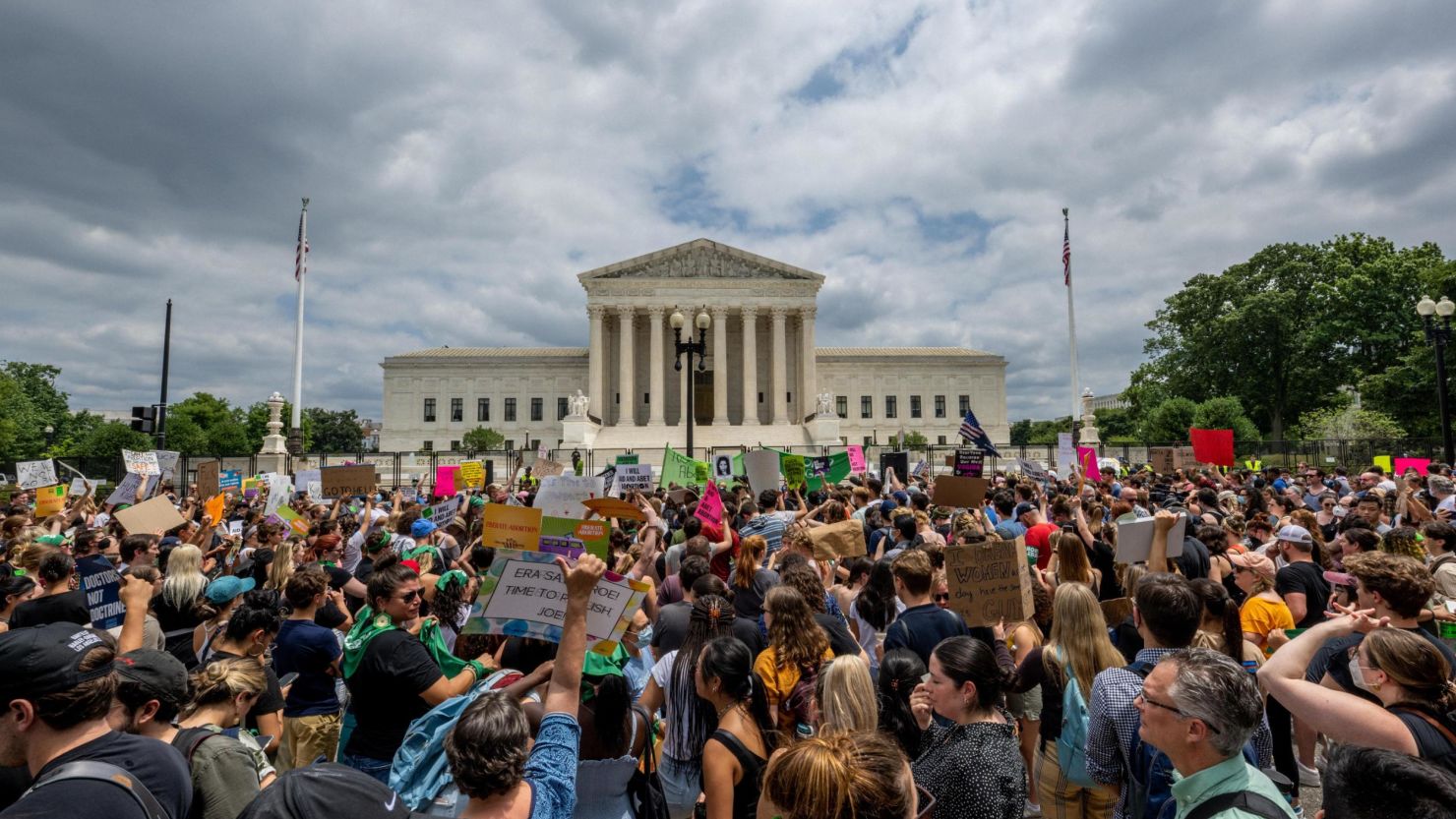 People protest in response to the Dobbs v Jackson Women's Health Organization ruling in front of the U.S. Supreme Court on June 24, 2022 in Washington, DC. 