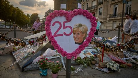 Flowers, photographs and messages pay tribute to the late <a href="http://www.cnn.com/2022/08/31/world/gallery/princess-diana-a-life-in-pictures-25-years-after-her-death/index.html" target="_blank">Princess Diana</a> at the Liberty Flame, above the Pont de l'Alma tunnel in Paris on Wednesday, August 31. Twenty-five years after her untimely death, Diana remains a beloved figure.