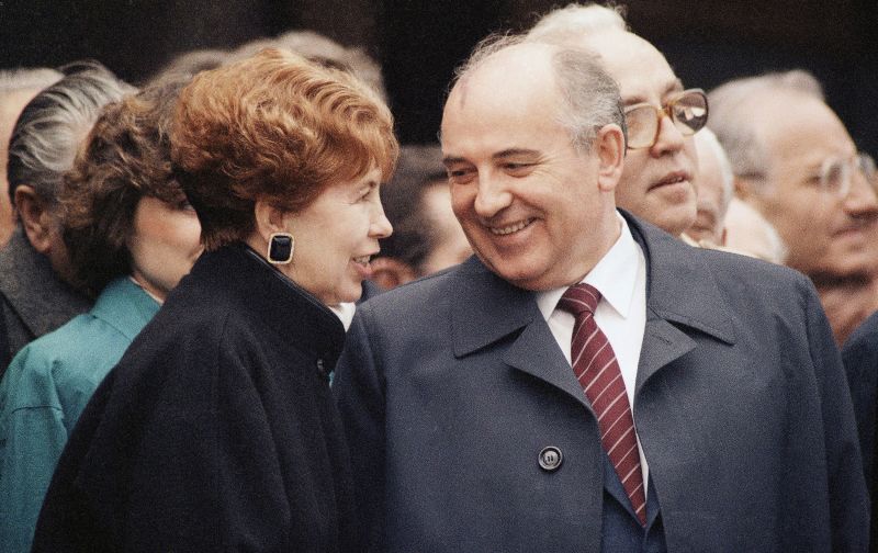 Opinion: Mikhail Gorbachev's love affair changed his country -- and the world