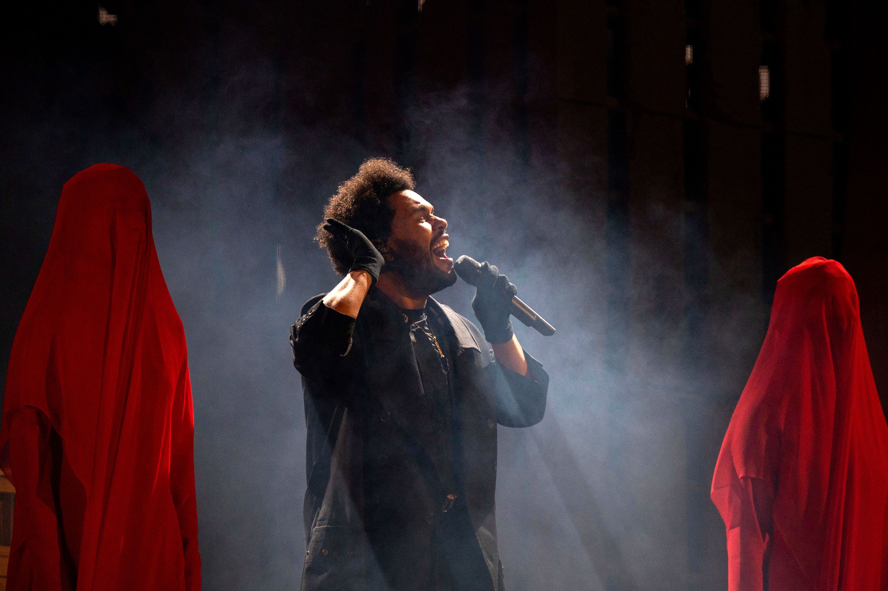 The Weeknd Stuns Fans By Holding High Note For 15 Seconds