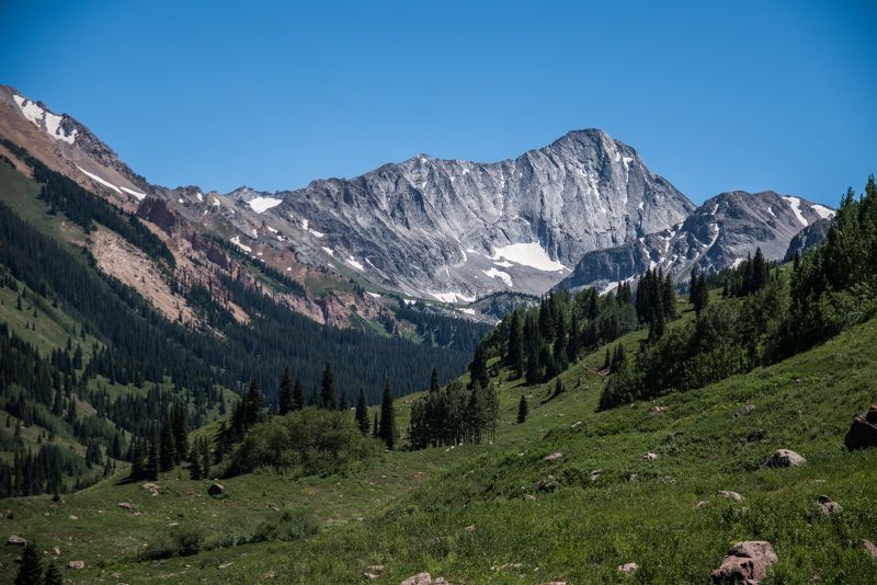 Denver woman falls 900 feet to her death while climbing Capitol Peak, one of Colorado’s most difficult mountains to climb, sheriff’s office says | CNN