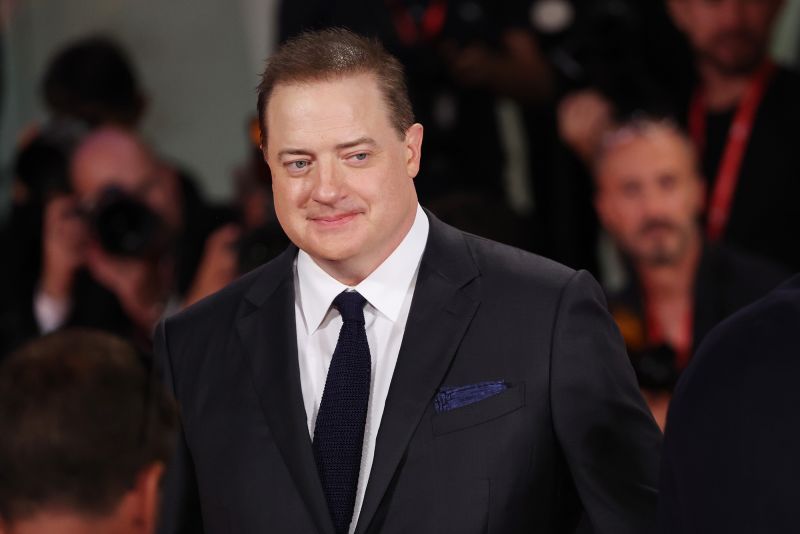 Brendan Fraser gets emotional after 6-minute standing ovation for ‘The Whale’ at Venice Film Festival | CNN