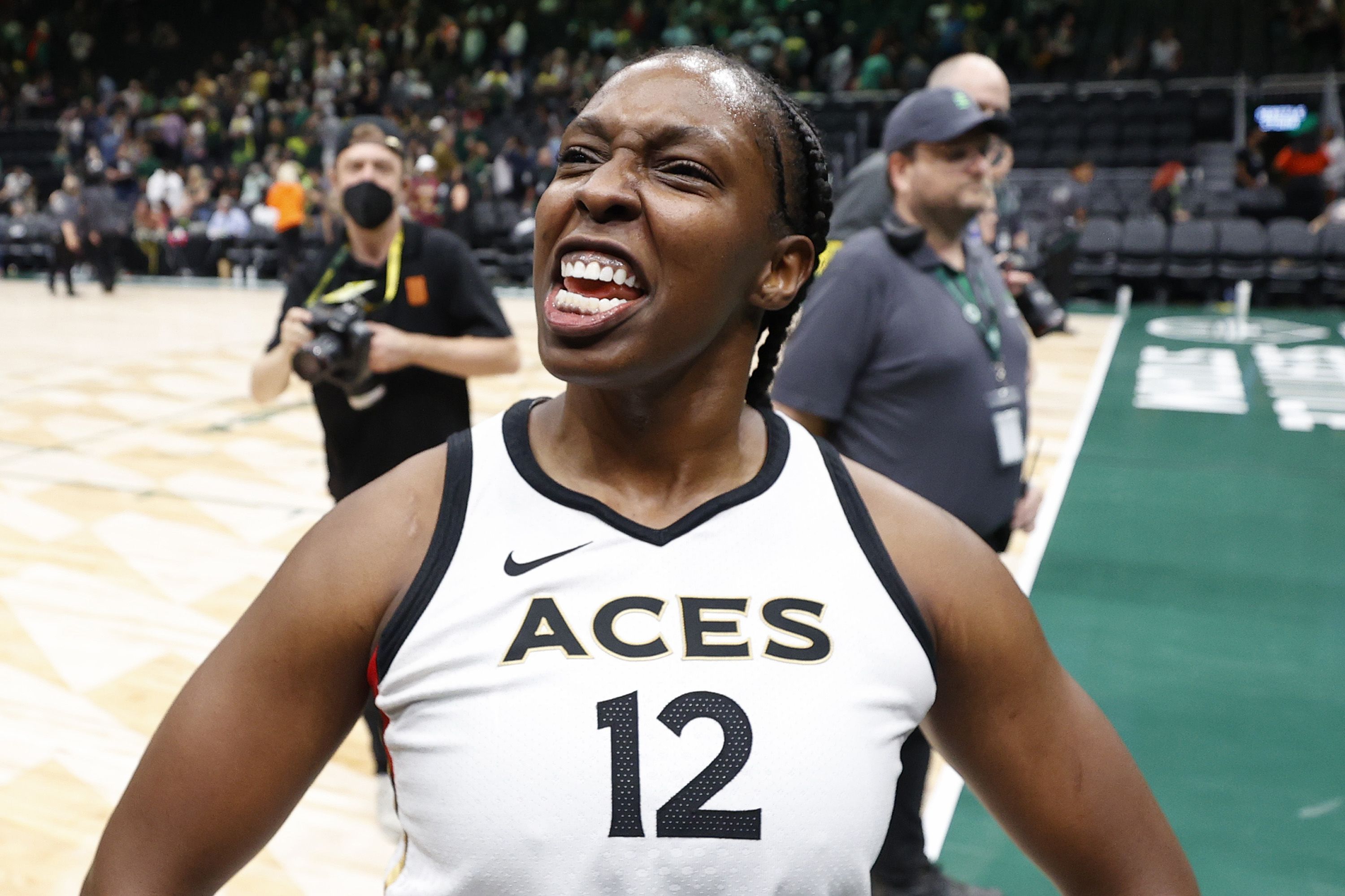 WNBA playoffs: Las Vegas Aces beat Seattle Storm in OT in Game 3