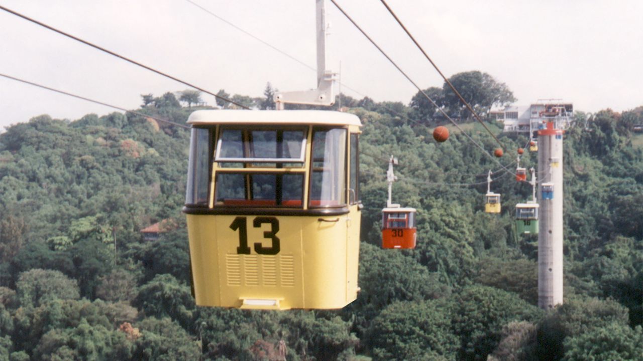 <strong>High hopes:</strong> One of the first Sentosa tourist attractions was this cable car, which debuted in 1974.