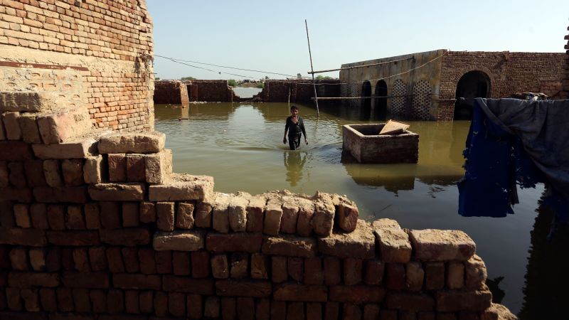 Water from Pakistan’s largest lake threatens to spill into densely populated cities