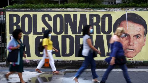 A poster of the Brazilian president's look   with the operation   "Bolsonaro successful  jail" connected  Paulista Avenue successful  Sao Paulo.