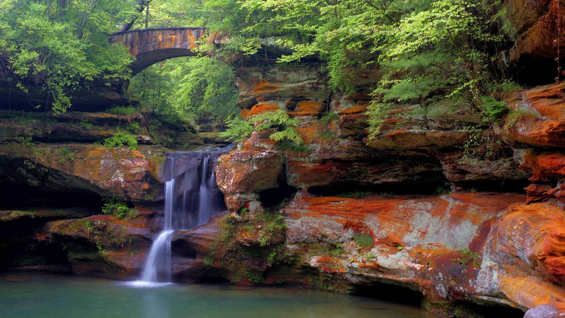 <strong>Hocking Hills Scenic Byway, Ohio: </strong>Hocking Hills State Park is a popular stop along this byway, and Upper Old Man's Cave Falls can be found in the park.