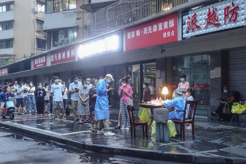 مدينة تشنغدو الصينية تمدد إغلاق كوفيد مرة أخرى