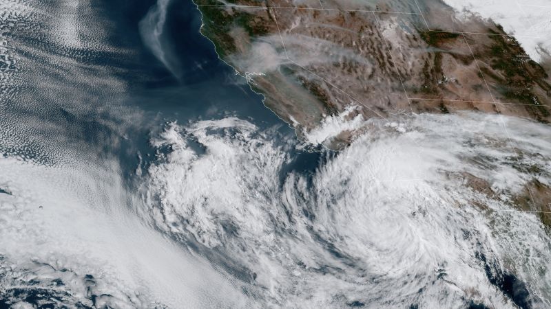 Tropical Storm Kay reaches San Diego County with high winds, high  temperatures and the promise of heavy rain - The San Diego Union-Tribune