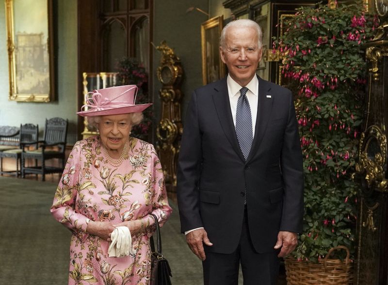 Queen Elizabeth's history with US Presidents