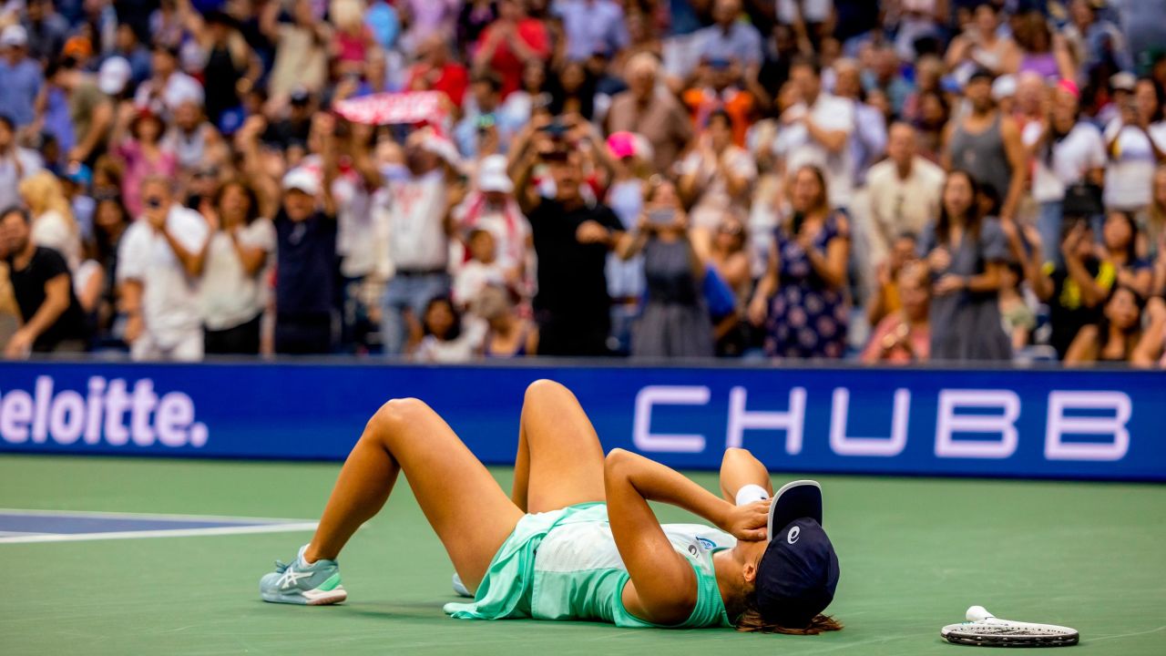 Swiatek reacts to her victory against Jabeur in the US Open final. 