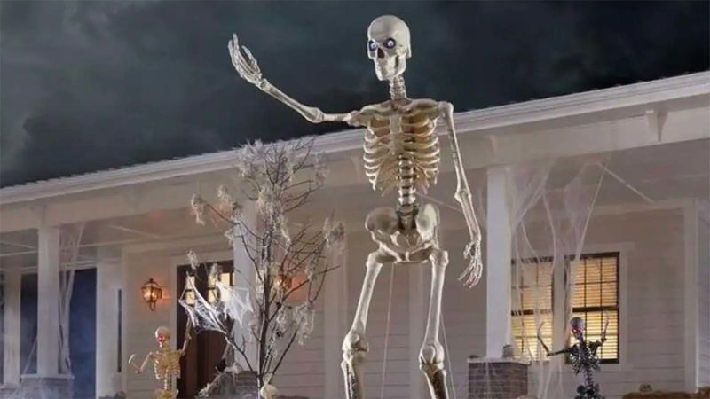 Large halloween lawn decorations