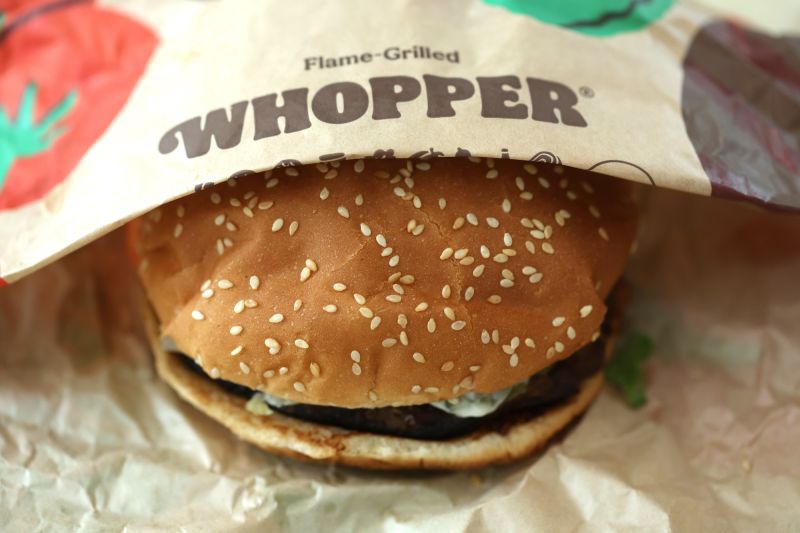 Read more about the article Burger King has a plan to make you fall in love with the Whopper again – CNN