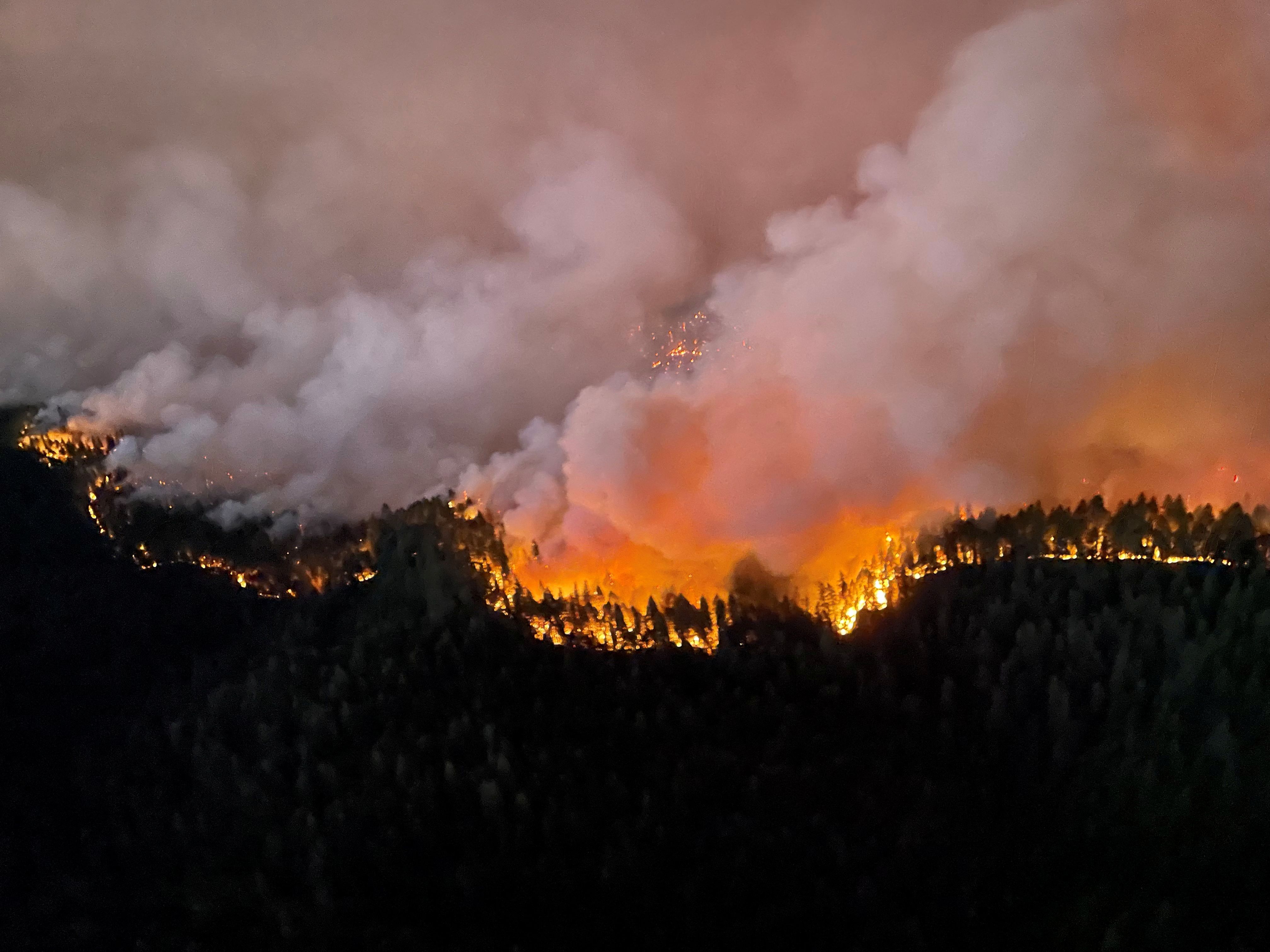 California's Mosquito Fire destroys 46 structures before pushing deeper  into forested areas, sending smoke into Nevada | CNN
