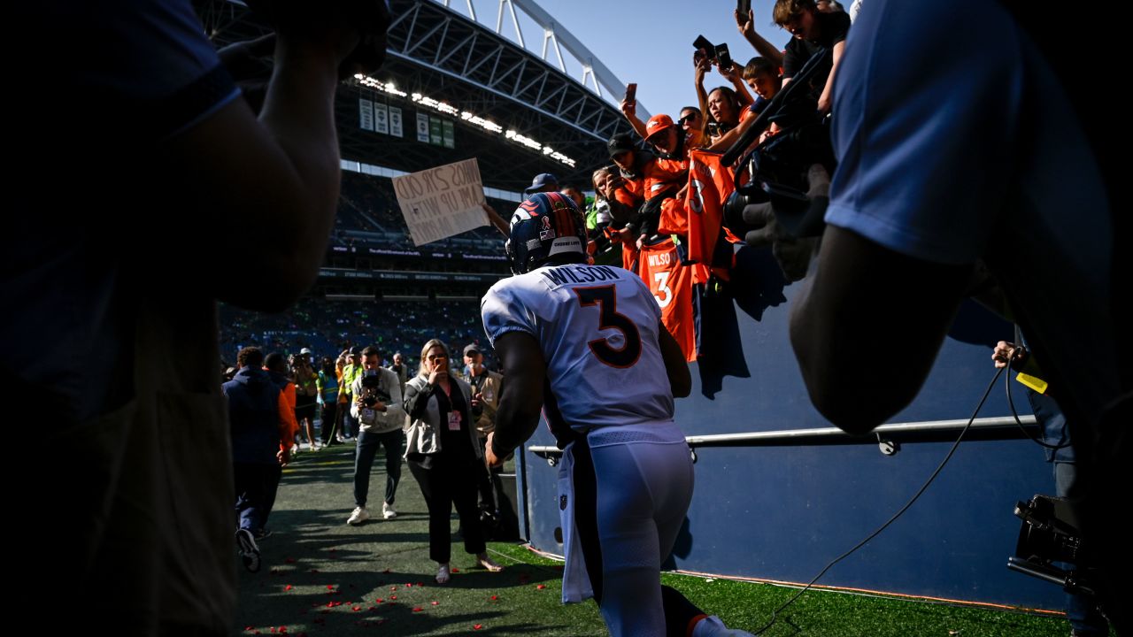Russell Wilson booed in return to Seattle as Denver Broncos lose