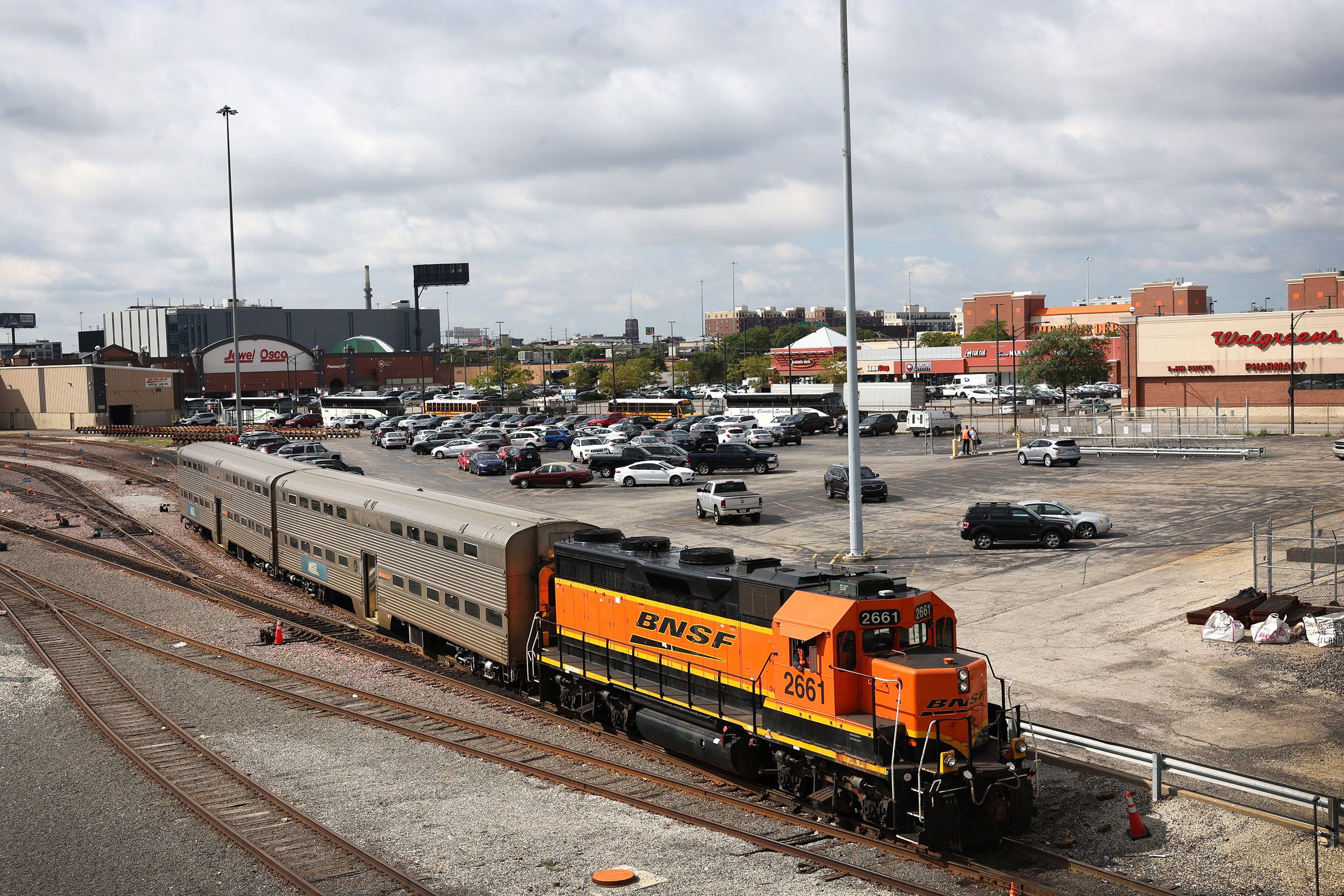 Freight rail strike would mean full shutdown for Virginia Railway Express, Headlines