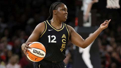 Gray scored 21 points in Game 2 of the WNBA Finals. 