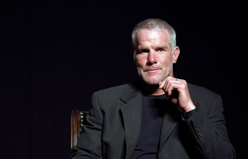 Brett Favre's texts included in lawsuit over misspent Mississippi welfare funds | CNN