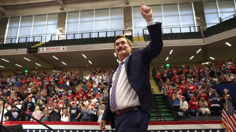 Mike Lindell: Supreme Court allows defamation lawsuit against MyPillow(04)