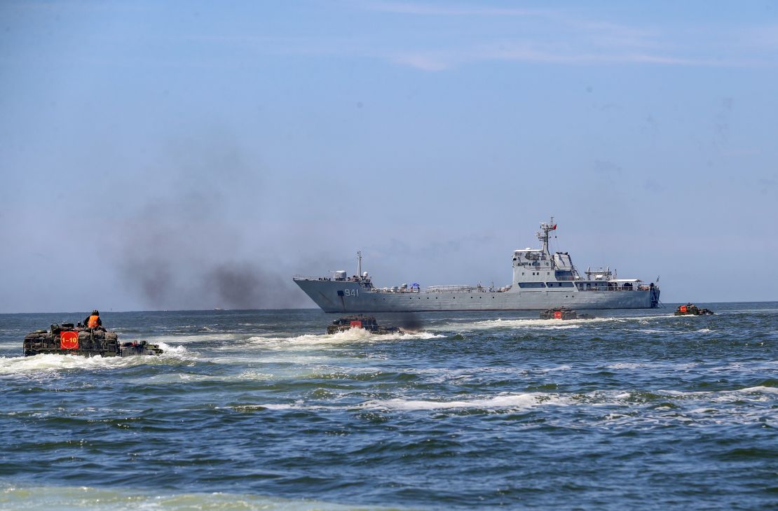 Chinese army and naval units conduct a live-fire drill in Zhangzhou City, China, on Aug 24, 2022. 