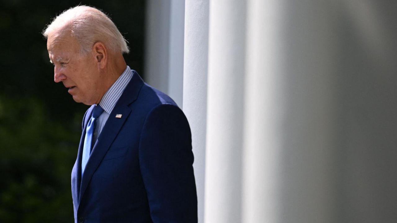 US President Joe Biden walks to the Rose Garden to speak about the railway labor agreement at the White House in Washington, DC, September 15, 2022. (Photo by Jim WATSON / AFP) (Photo by JIM WATSON/AFP via Getty Images)