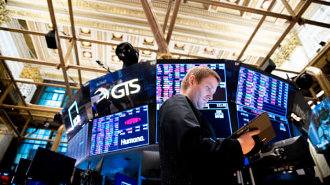 Traders work on the floor of the New York Stock Exchange on Tuesday, Sept. 13, 2022. The stock market fell the most since June 2020, with the Dow loosing more than 1,250 points.