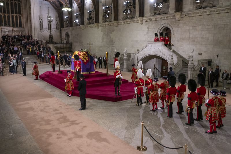 Go inside Westminster Hall, where the Queen is lying in state | CNN