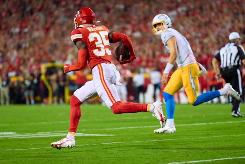 Rookie Jaylen Watson steals the show as the Kansas City Chiefs edge out the Los Angeles Chargers 27-24 on Thursday Night Football – CNN
